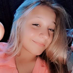 Meet your Posher, Lily